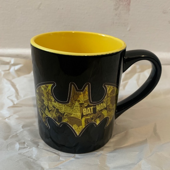 DC Comics Batman Black & Yellow Bat Symbol Logo Coffee Mug Cup - Picture 3 of 5